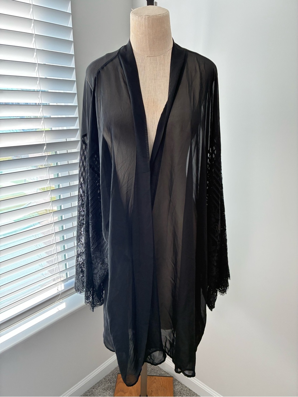 Cacique Women's Black Sheer Lace Sleeve Kimono Robe